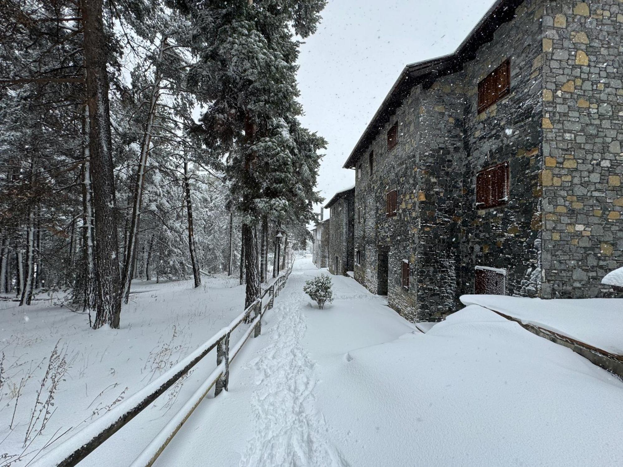 Atico Duplex A Pie De Pistas De Esqui Bed & Breakfast La Molina  Exterior photo
