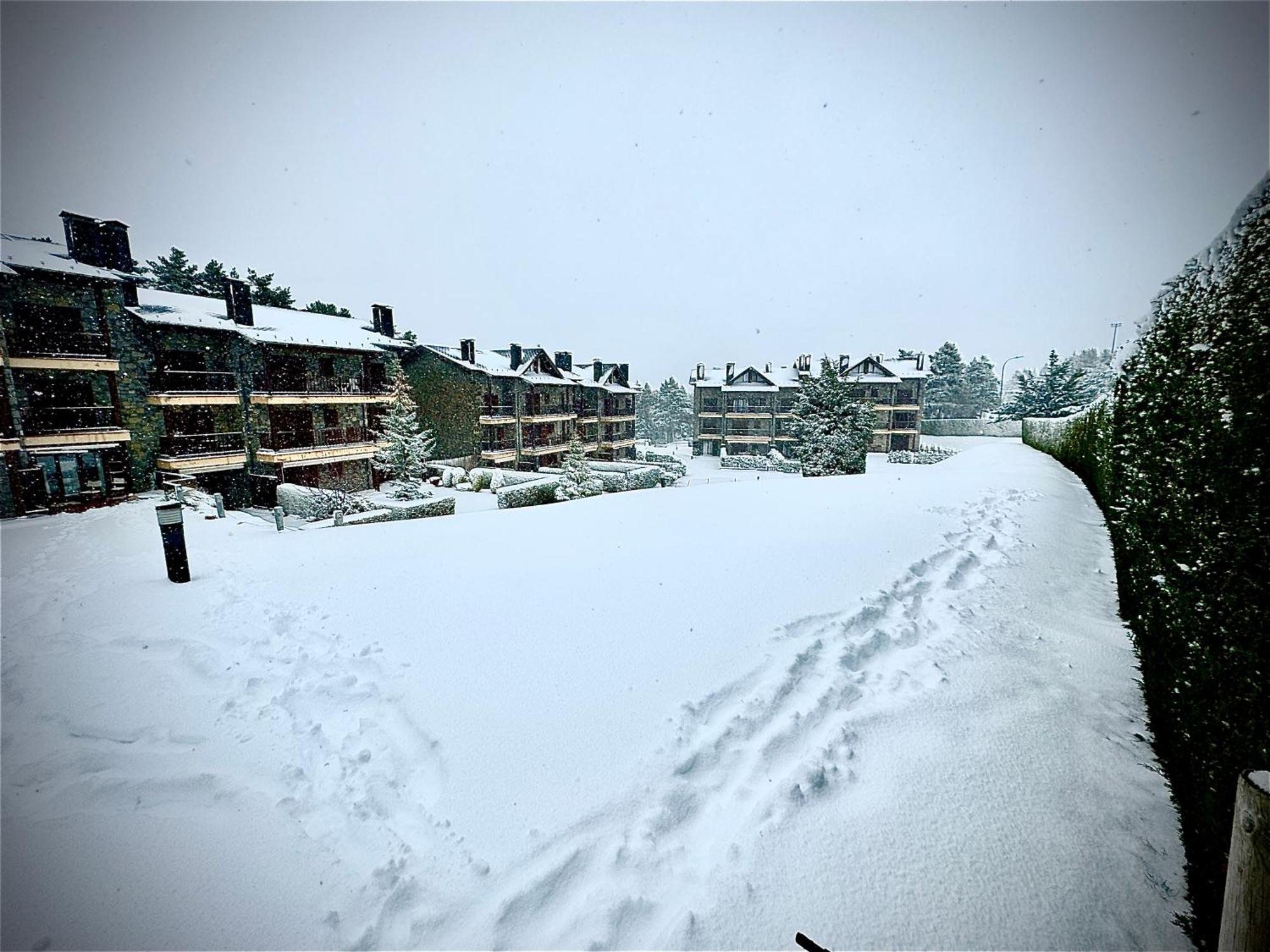 Atico Duplex A Pie De Pistas De Esqui Bed & Breakfast La Molina  Exterior photo